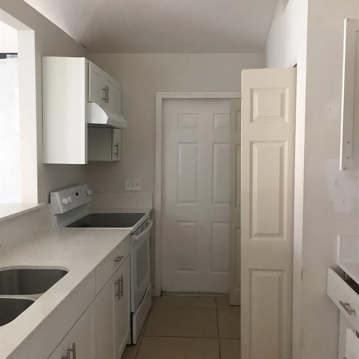 2 bed, 1.0 bath, 833 sqft, $1,950 — Photo 4