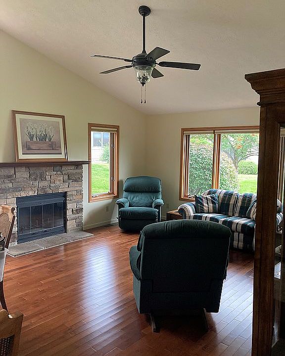 1st image of 3710 Eastview Dr