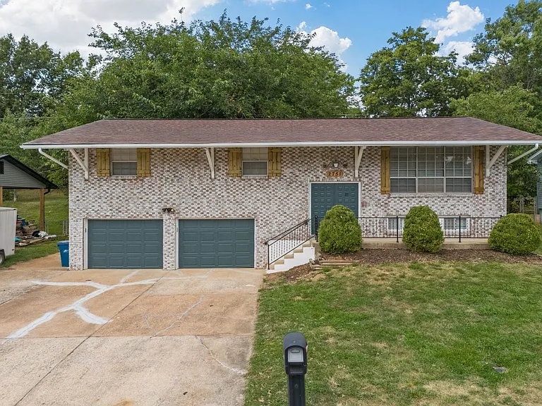 2751 Tiara Dr — Photo 1