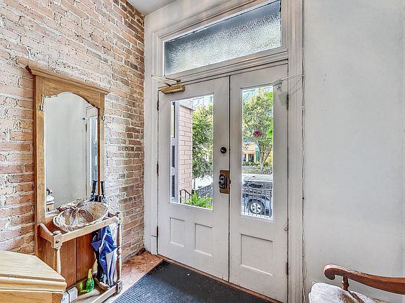 5th image of 57 W Erie St #1