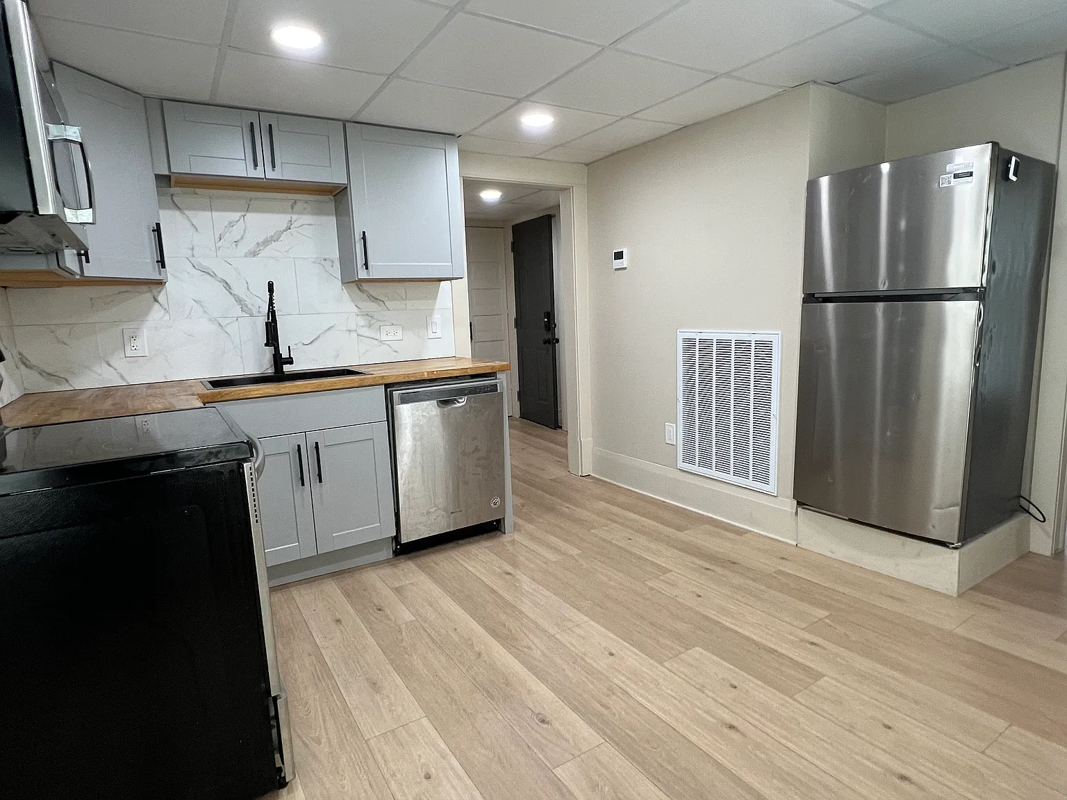 2 bed, $950 — Photo 2