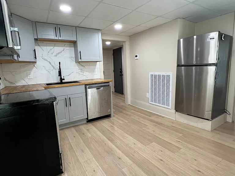 651 Wooster Rd W #2 — Photo 2
