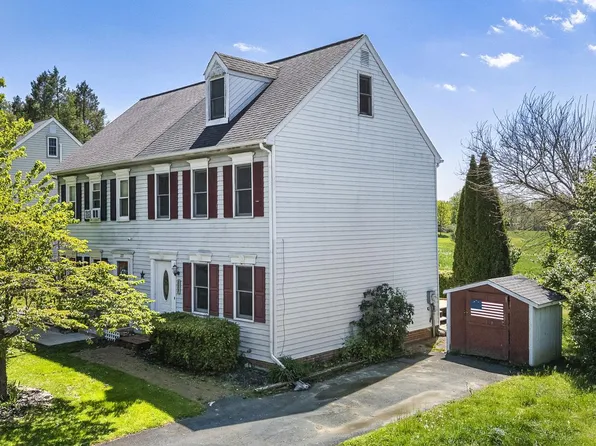 229 Black Horse Dr, Strasburg, PA 17579