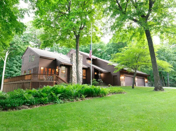 6365 Virginia Dr, Excelsior, MN 55331