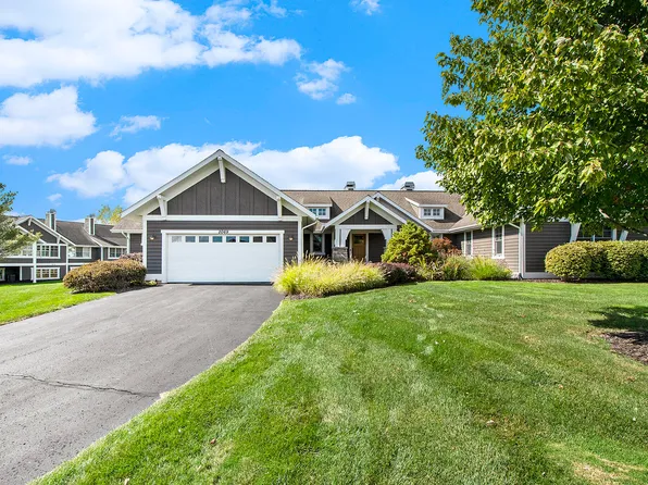 2069 Watermark Dr SE, Grand Rapids, MI 49546