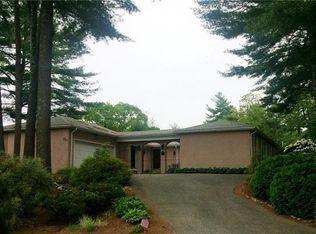 61 Wood Cove Dr, Coventry, RI 02816