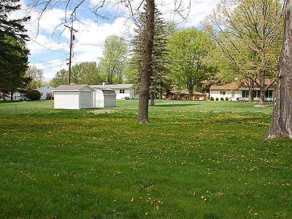 2nd image of 6221 Golfview Dr