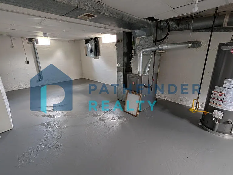 145 Waverly Ave — Photo 11