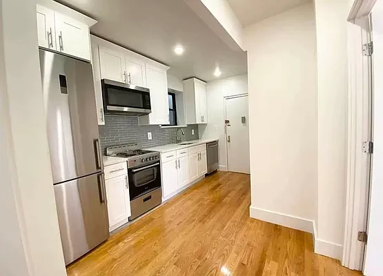 Rented by EastMount Realty LLC | media 21