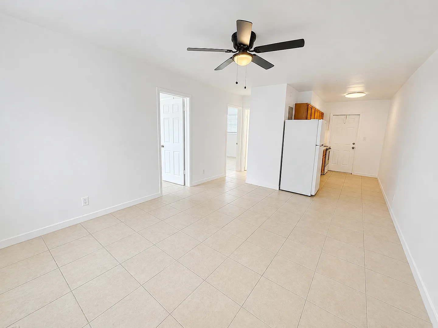 497 NW 42nd St — Photo 2