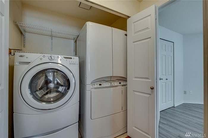 1st image of 7664 Colony Ct NE