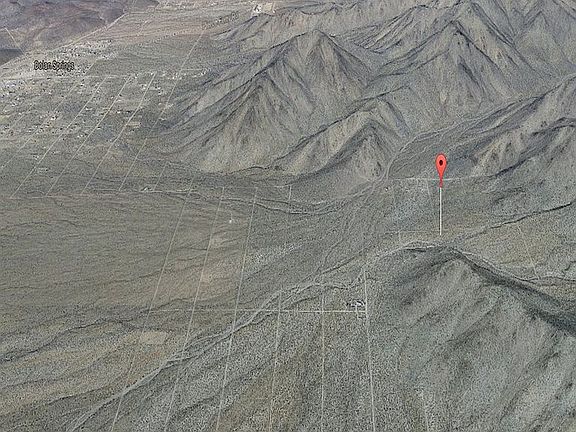 3rd image of N Mead Dr