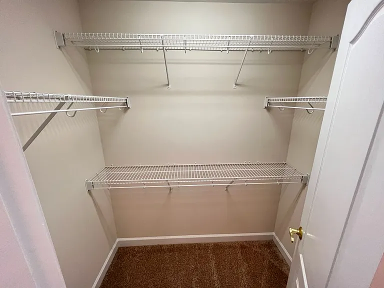 1006 Goldenview Ct — Photo 26
