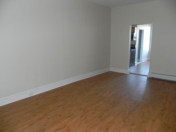 Living Rm- Bedroom