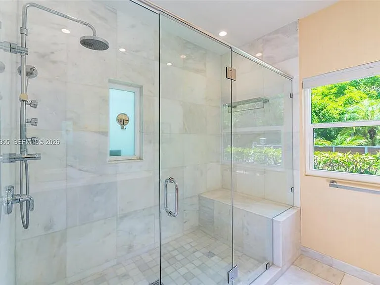 3610 S Douglas Rd — Photo 12