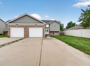 135 Kevin Dr, Diamond, IL 60416
