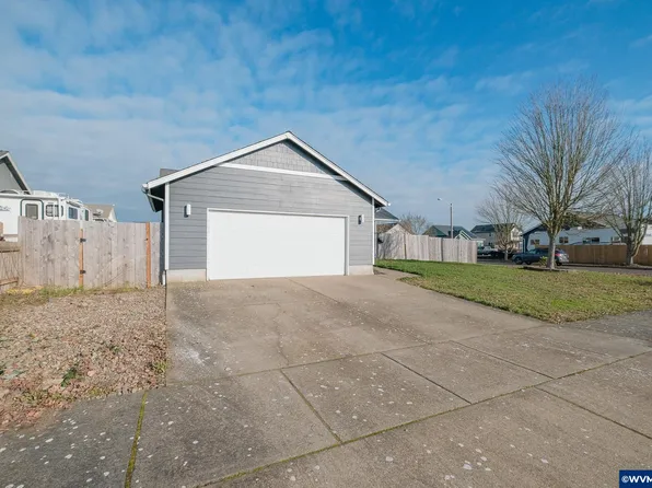 470 Cormorant Ave, Halsey, OR 97348