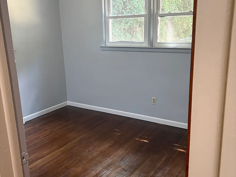 2420 W South St — Photo 8