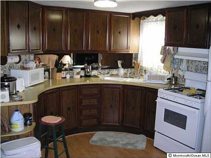 3rd image of 107 Fireside Ct