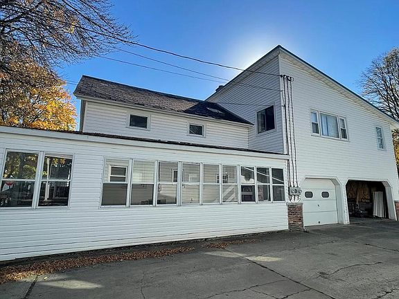 2nd image of 17 Wilmot St Unit 1