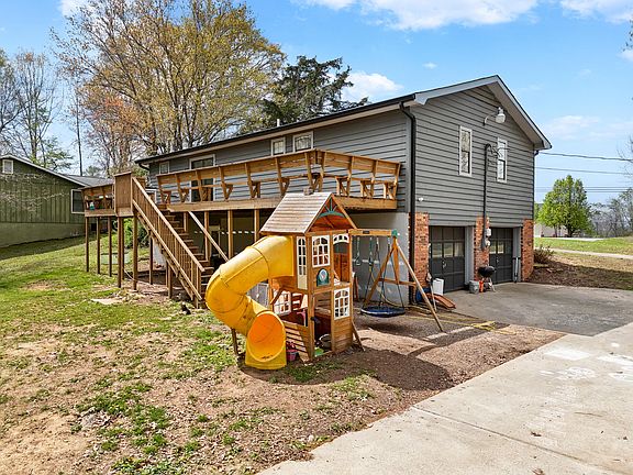 5th image of 211 Lakeview Dr SE