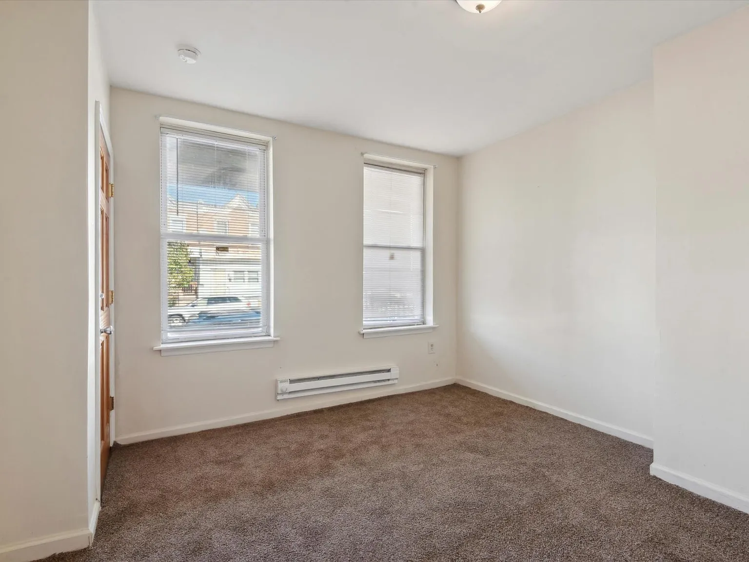 2 bed, 900 sqft, $1,150 — Photo 3