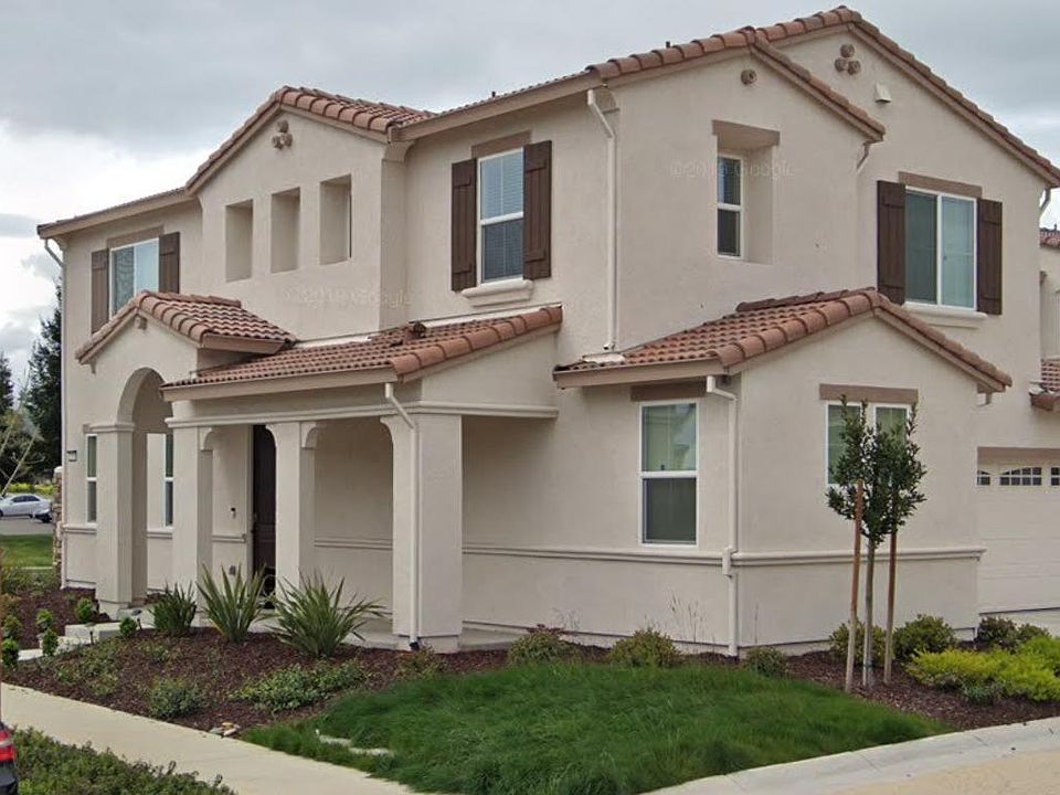 2nd image of 2265 Salice Way
