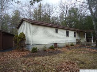 28 Sunset Rd, Greenville, NY 12083