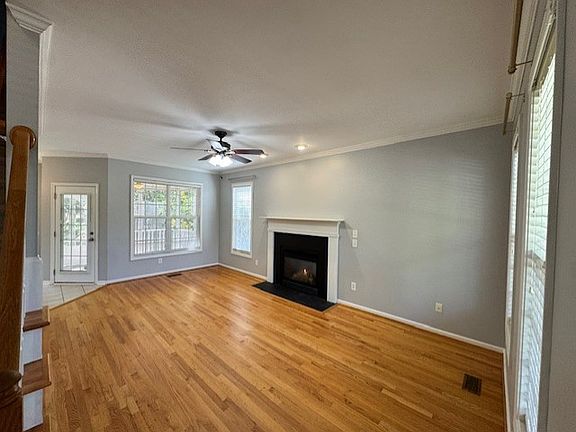 3rd image of 5202 Middleton Rd