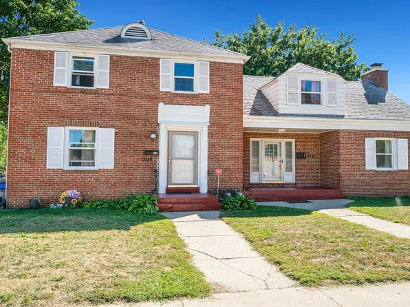 208 Cole Ave, Rockford, IL 61102