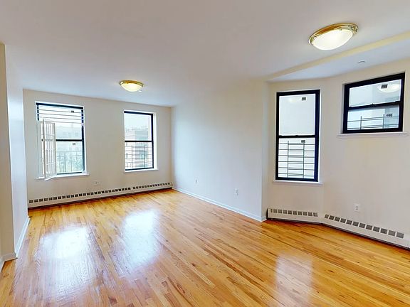 3rd image of 133 W 140th St #44