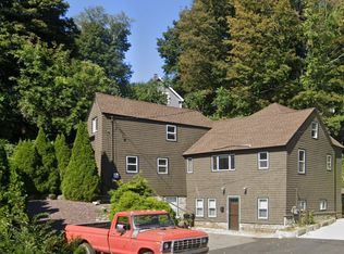 4 Shawsheen Rd, Andover, MA 01810