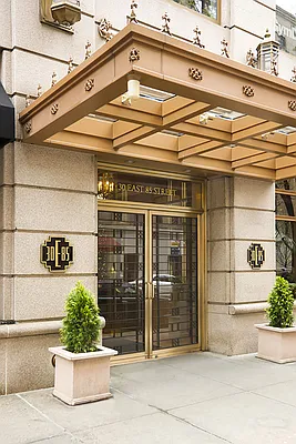 Rented by Sotheby's International Realty | media 31