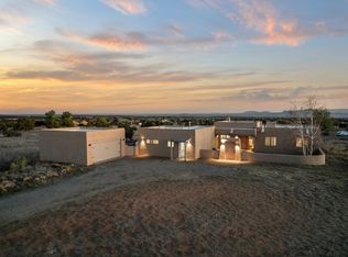 5 Calle Cristiano, Santa Fe, NM 87508