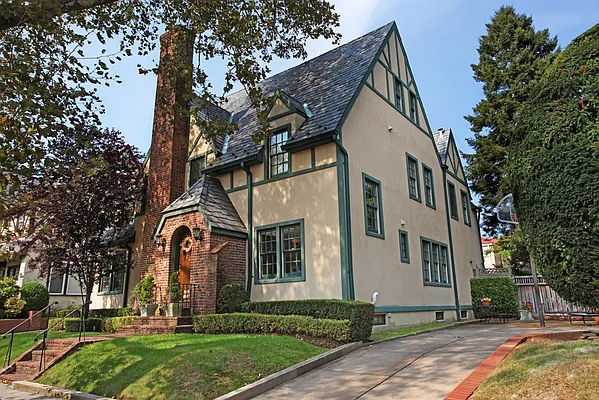 Sold by Corcoran | media 7