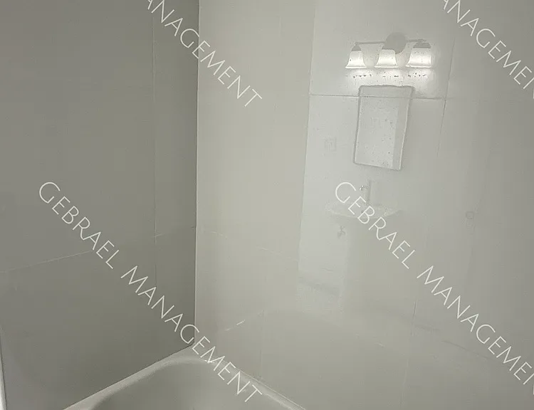 2223 W Euclid St — Photo 15