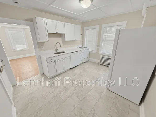 25 Pond St #A2, Natick, MA 01760