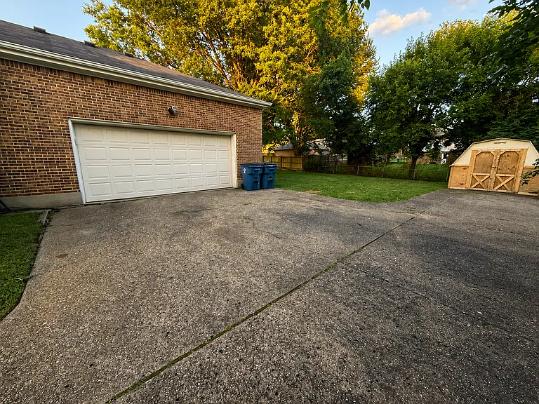 3701 Hunsinger Ln — Photo 10