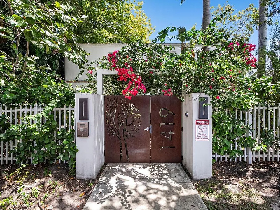 1419 West Ave #201