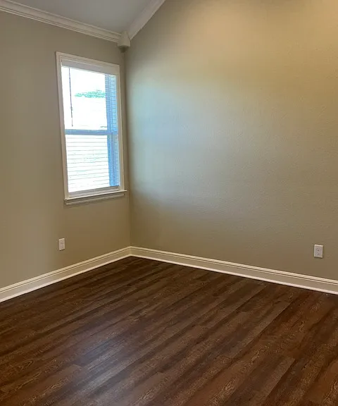 12600 Plassmeyer Pl #B — Photo 7