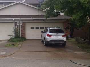 934 Shady Creek Ln, Bedford, TX 76021