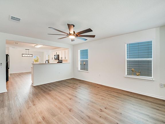 2nd image of 3409 Sand Dunes Ave