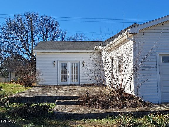 5th image of 949 Fairview Ave