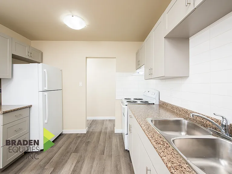 10915 124th St NW — Photo 14