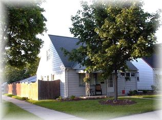 2804 E Cudahy Ave, Saint Francis, WI 53235