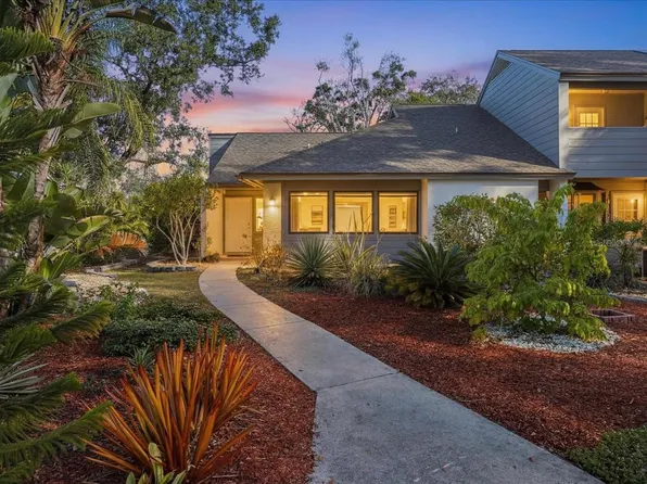 3205 Golden Eagle Ln, Sarasota, FL 34231