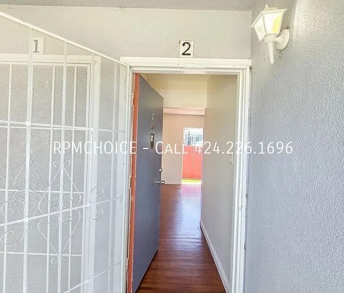 731 Indiana Ct #B — Photo 3