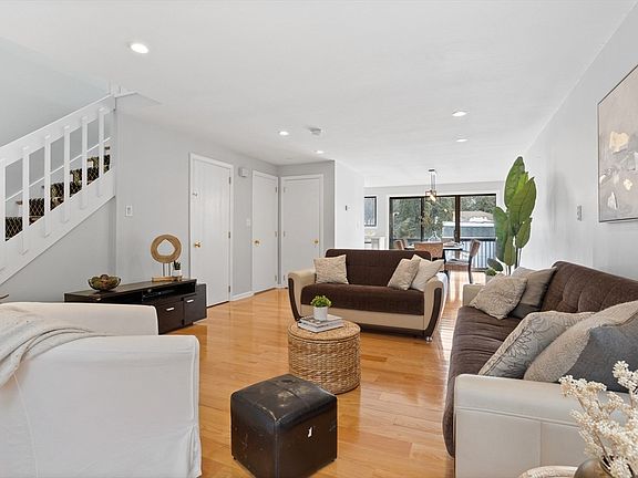 5th image of 113 Brigham St Unit 4D