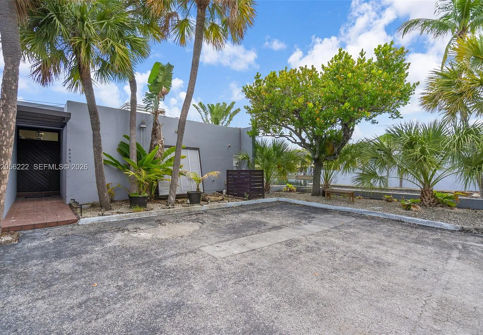 Miami Lakes Windmill Gate — Photo 2
