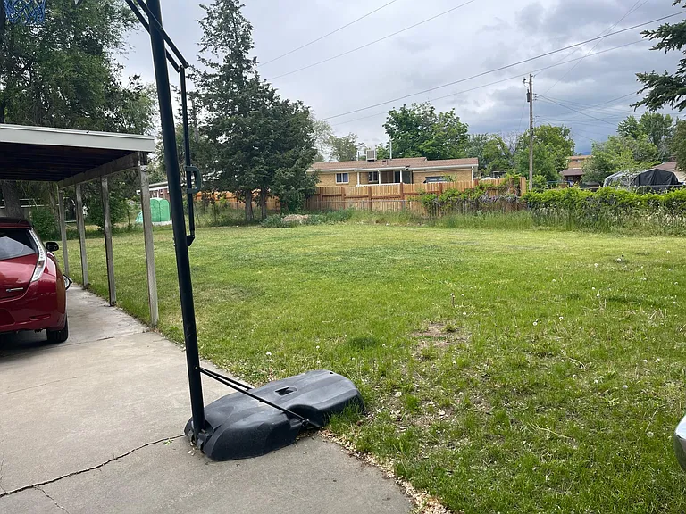 164 N 300 E #B — Photo 13